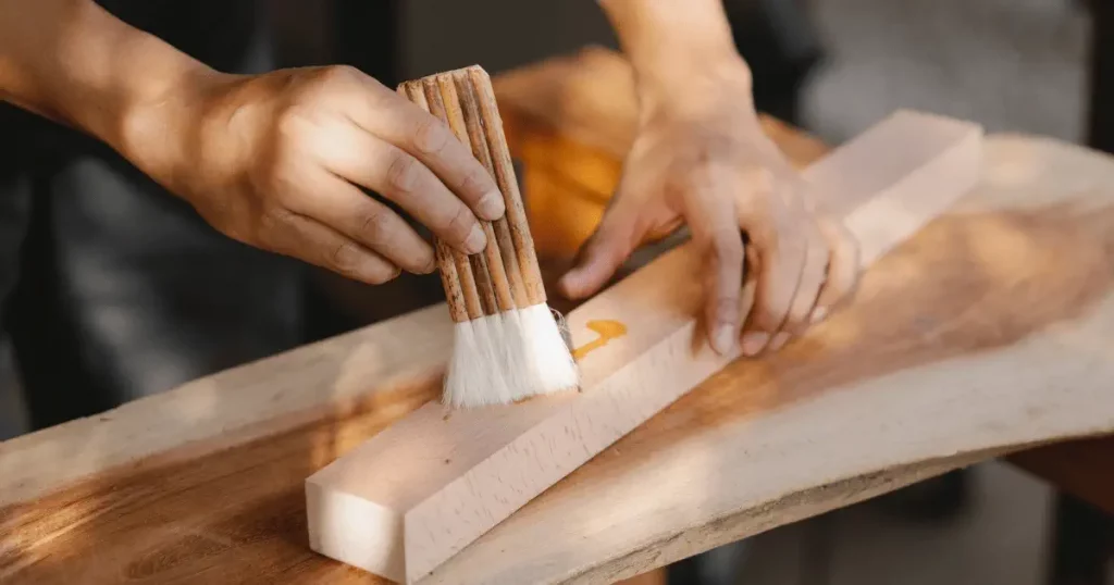 How long does wood glue take to dry