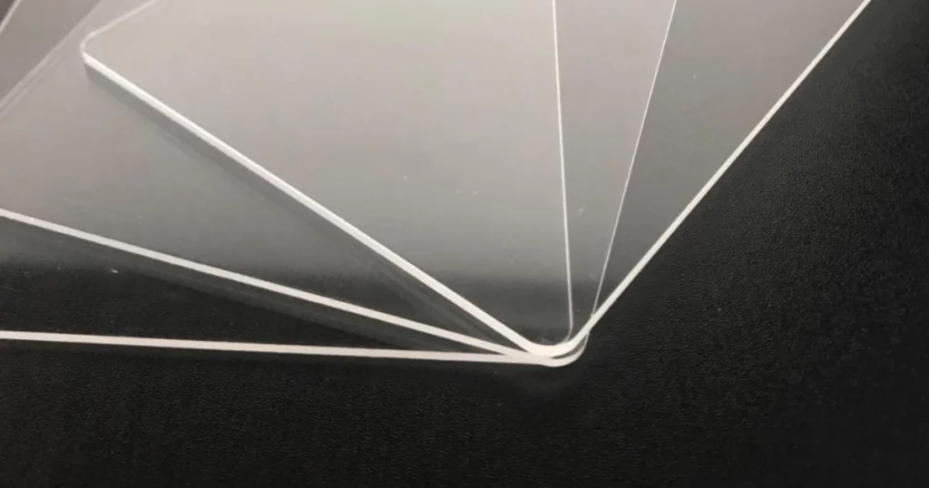Cut plexiglass on table saw